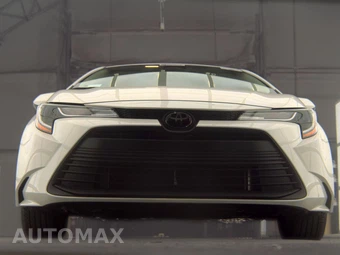 2025 Toyota Corolla LE Sedan - miniatura 3