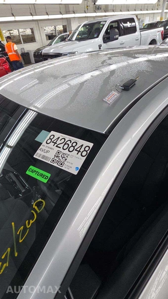 2025 Toyota Corolla LE Sedan - miniatura 19