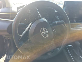 2025 Toyota Corolla LE Sedan - miniatura 10