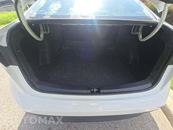 2025 Toyota Corolla LE Sedan - miniatura 11