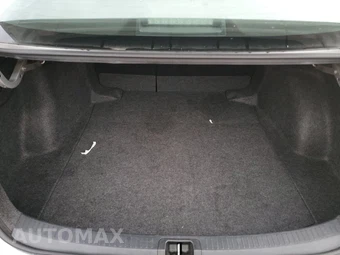 2025 Toyota Corolla LE Sedan - miniatura 16