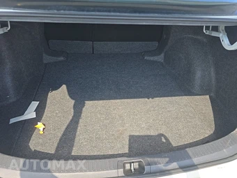 2025 Toyota Corolla LE Sedan - miniatura 16