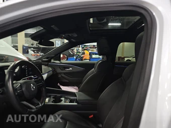 2025 Toyota Corolla LE Sedan - miniatura 20