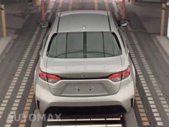 2025 Toyota Corolla LE Sedan - miniatura 5