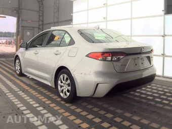 2025 Toyota Corolla LE Sedan - miniatura 6