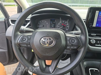 2025 Toyota Corolla LE Sedan - miniatura 10