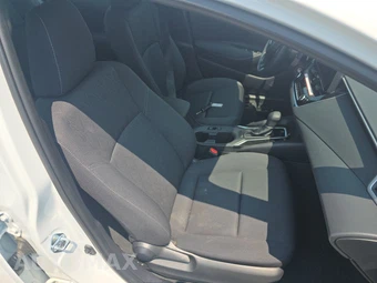 2025 Toyota Corolla LE Sedan - miniatura 8
