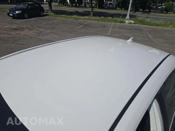 2025 Toyota Corolla LE Sedan - miniatura 9