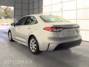 2025 Toyota Corolla LE Sedan - miniatura 6