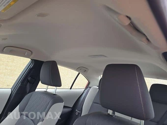 2025 Toyota Corolla LE Sedan - miniatura 11