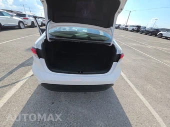 2025 Toyota Corolla LE Sedan - miniatura 16
