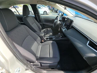 2025 Toyota Corolla LE Sedan - miniatura 8