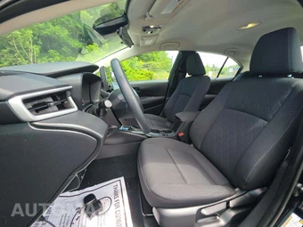 2025 Toyota Corolla LE Sedan - miniatura 3