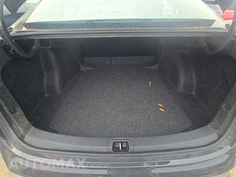 2025 Toyota Corolla LE Sedan - miniatura 16