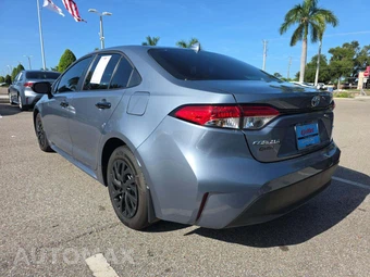 2025 Toyota Corolla LE Sedan - miniatura 2
