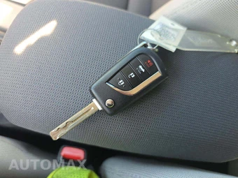 2025 Toyota Corolla LE Sedan - miniatura 8