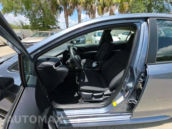 2025 Toyota Corolla LE Sedan - miniatura 3