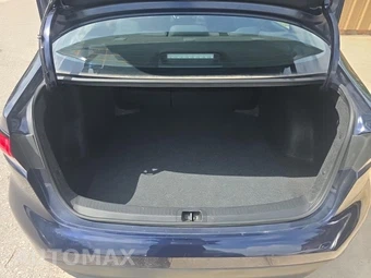 2025 Toyota Corolla LE Sedan - miniatura 19