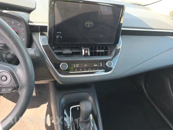 2025 Toyota Corolla LE Sedan - miniatura 11