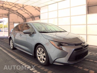 2025 Toyota Corolla LE Sedan - miniatura 3