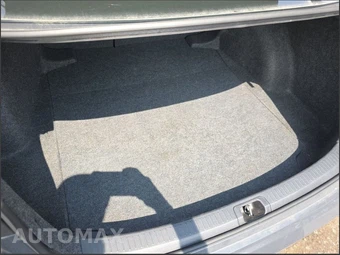 2025 Toyota Corolla LE Sedan - miniatura 10