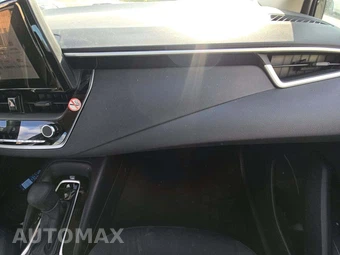 2025 Toyota Corolla LE Sedan - miniatura 16