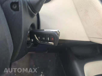 2025 Toyota Corolla LE Sedan - miniatura 8