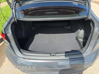 2025 Toyota Corolla LE Sedan - miniatura 14