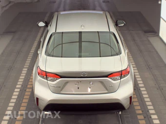 2025 Toyota Corolla LE Sedan - miniatura 6
