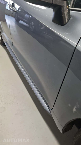 2025 Toyota Corolla LE Sedan - miniatura 23