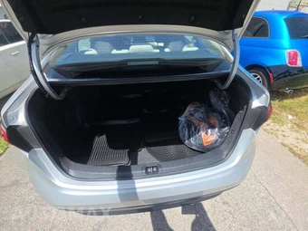 2025 Toyota Corolla LE Sedan - miniatura 14