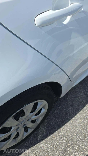 2025 Toyota Corolla LE Sedan - miniatura 23