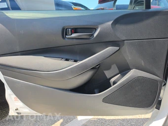 2025 Toyota Corolla LE Sedan - miniatura 9