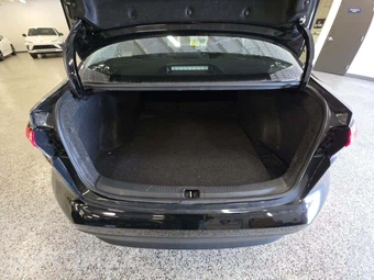 2025 Toyota Corolla LE Sedan - miniatura 11