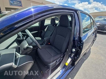2025 Toyota Corolla LE Sedan - miniatura 3