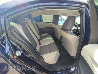 2025 Toyota Corolla LE Sedan - miniatura 16