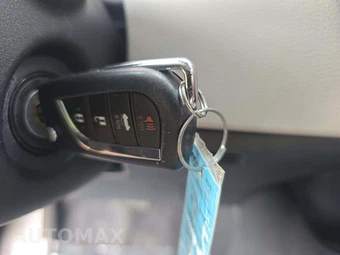 2025 Toyota Corolla LE Sedan - miniatura 8