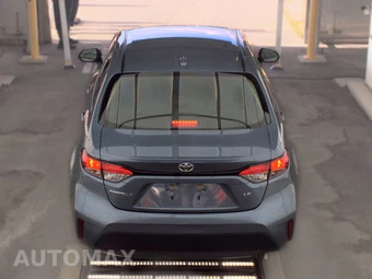 2025 Toyota Corolla LE Sedan - miniatura 5