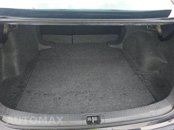 2025 Toyota Corolla LE Sedan - miniatura 16