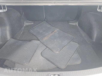 2025 Toyota Corolla LE Sedan – miniatura 16