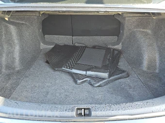 2025 Toyota Corolla SE Sedan - miniatura 16