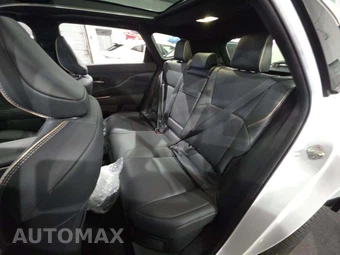 2025 Toyota Crown Signia Limited - miniatura 13