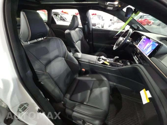 2025 Toyota Crown Signia Limited - miniatura 18
