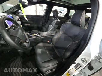 2025 Toyota Crown Signia Limited - miniatura 6