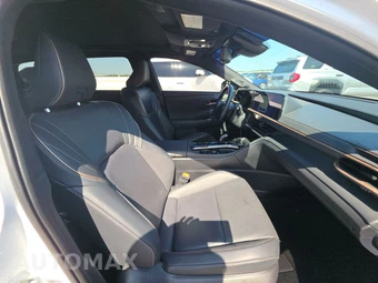 2025 Toyota Crown Signia Limited - miniatura 8