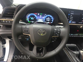 2025 Toyota Crown Signia Limited - miniatura 10