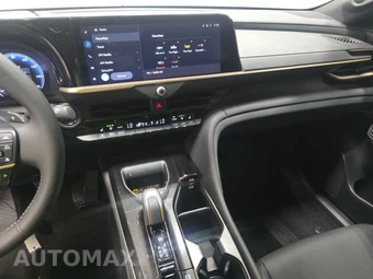 2025 Toyota Crown Signia Limited - miniatura 11