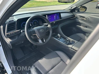 2025 Toyota Crown Signia Limited - miniatura 11