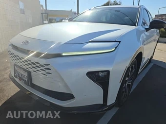 2025 Toyota Crown Signia XLE