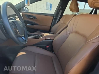 2025 Toyota Crown Signia XLE - miniatura 13